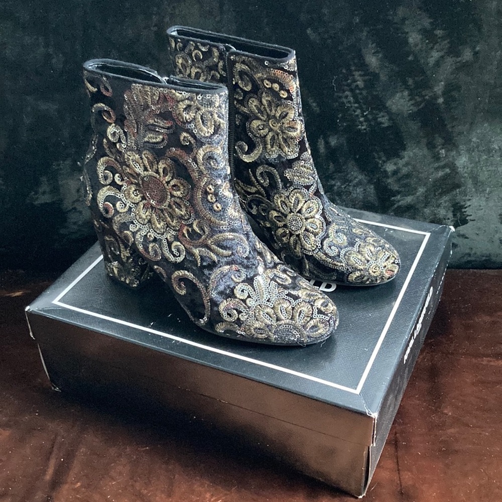 Karl Lagerfeld sequined boots unused in box